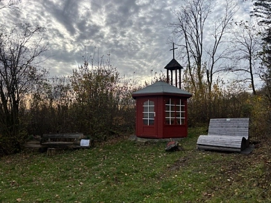 Rote Kapelle Rote Kapelle © Foto: Hubertus Menke